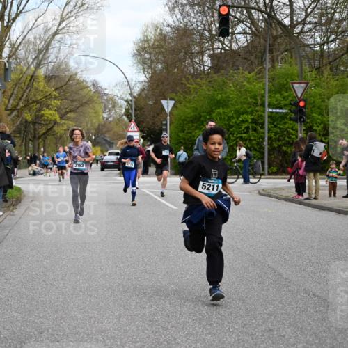 12.04.2026 - 45. Internationalen Wilhelmsburger Insellauf J. Mangold http://msf.ph/oto/9509583 12.04.2026 12:57:52 Ziel 5847, 3439, 5232, 5277, 3863, 4887, 4938, 3213, 2447, 5211, 4968, 2707, 5169, 5214, 4955, 4955, 3396, 5228, 5689, 2771, 5687, 2058, 3152, 4535, 5260, 2493, 2550, 3479, 4873, 4344, 3889 meine-sportfotos.de