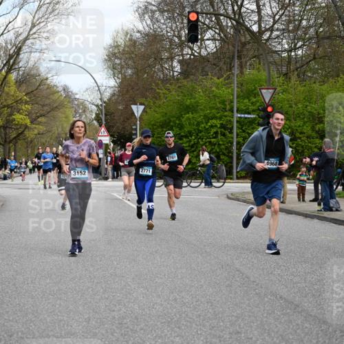 12.04.2026 - 45. Internationalen Wilhelmsburger Insellauf J. Mangold http://msf.ph/oto/9509585 12.04.2026 12:57:54 Ziel 5232, 5277, 3863, 4887, 4938, 3213, 2447, 5211, 4968, 2707, 5169, 5214, 4955, 3396, 3396, 5228, 5689, 2771, 5687, 2058, 3152, 4535, 5260, 2493, 2550, 3479, 4873, 4344, 3889, 3309, 5613, 3525 meine-sportfotos.de