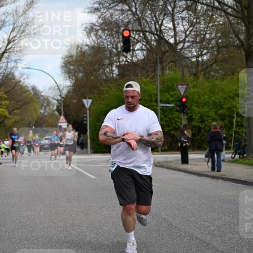 12.04.2026 - 45. Internationalen Wilhelmsburger Insellauf J. Mangold http://msf.ph/oto/9509762 12.04.2026 12:58:33 Ziel 4873, 4344, 3889, 3309, 5613, 3525, 5422, 3088, 3255, 5174, 5174, 5846, 3286, 3623, 4822, 2015, 3926, 3728, 4023, 2009, 4875, 5276, 3017, 5111, 5124, 5644, 5718, 2082, 4741, 5191, 4287, 5219, 2068 meine-sportfotos.de