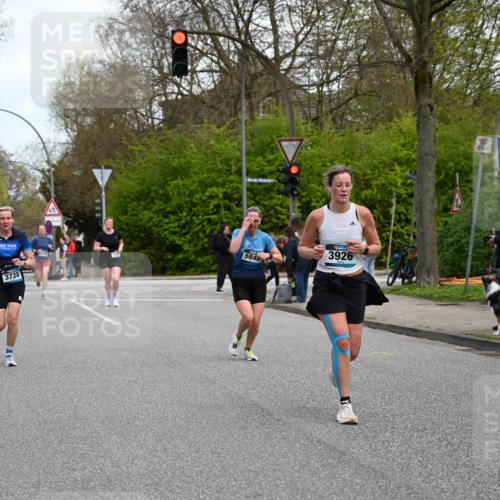 12.04.2026 - 45. Internationalen Wilhelmsburger Insellauf J. Mangold http://msf.ph/oto/9509788 12.04.2026 12:58:39 Ziel 4344, 3889, 3309, 5613, 3525, 5422, 3088, 3255, 5174, 5846, 3286, 3623, 4822, 4822, 2015, 3926, 3728, 4023, 2009, 4875, 5276, 3017, 5111, 5124, 5644, 5718, 2082, 4741, 5191, 4287, 5219, 2068, 3246, 4035, 5244, 4128, 4565, 5079 meine-sportfotos.de
