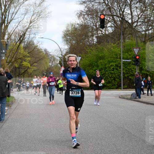 12.04.2026 - 45. Internationalen Wilhelmsburger Insellauf J. Mangold http://msf.ph/oto/9509798 12.04.2026 12:58:41 Ziel 4344, 3889, 3309, 5613, 3525, 5422, 3088, 3255, 5174, 5846, 3286, 3623, 4822, 2015, 3926, 3728, 4023, 2009, 4875, 5276, 3017, 5111, 5124, 5644, 5111, 5124, 5644, 5718, 2082, 4741, 5191, 4287, 5219, 2068, 3246, 4035, 5244, 4128, 4565, 5079, 4395 meine-sportfotos.de