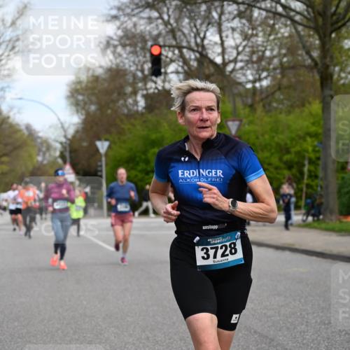 12.04.2026 - 45. Internationalen Wilhelmsburger Insellauf J. Mangold http://msf.ph/oto/9509814 12.04.2026 12:58:43 Ziel 5613, 3525, 5422, 3088, 3255, 5174, 5846, 3286, 3623, 4822, 2015, 3926, 3926, 3728, 4023, 2009, 4875, 5276, 3017, 5111, 5124, 5644, 5718, 2082, 4741, 5191, 5718, 2082, 4741, 5191, 4287, 5219, 2068, 3246, 4035, 5244, 4128, 4565, 5079, 4395, 4187 meine-sportfotos.de