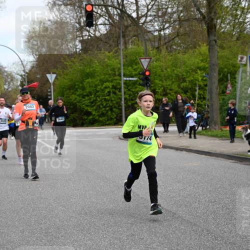 12.04.2026 - 45. Internationalen Wilhelmsburger Insellauf J. Mangold http://msf.ph/oto/9509850 12.04.2026 12:58:48 Ziel 3255, 5174, 5846, 3286, 3623, 4822, 2015, 3926, 3728, 4023, 2009, 4875, 4023, 2009, 4875, 5276, 3017, 5111, 5124, 5644, 5718, 2082, 4741, 5191, 4287, 5219, 2068, 3246, 4035, 5244, 4128, 5244, 4128, 4565, 5079, 4395, 4187, 5067, 2069, 4761 meine-sportfotos.de