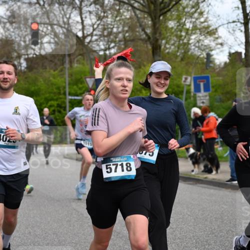 12.04.2026 - 45. Internationalen Wilhelmsburger Insellauf J. Mangold http://msf.ph/oto/9509890 12.04.2026 12:58:52 Ziel 3255, 5174, 5846, 3286, 3623, 4822, 2015, 3926, 3728, 4023, 2009, 4875, 5276, 3017, 3017, 5111, 5124, 5644, 5718, 2082, 4741, 5191, 4287, 5219, 2068, 3246, 4035, 5244, 4128, 4565, 5079, 4395, 4187, 5067, 2069, 4761, 5179, 3192, 5635, 4917, 4171, 4170 meine-sportfotos.de