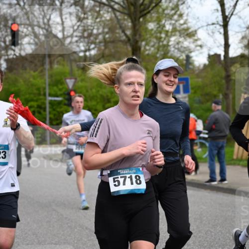 12.04.2026 - 45. Internationalen Wilhelmsburger Insellauf J. Mangold http://msf.ph/oto/9509892 12.04.2026 12:58:52 Ziel 3255, 5174, 5846, 3286, 3623, 4822, 2015, 3926, 3728, 4023, 2009, 4875, 5276, 3017, 3017, 5111, 5124, 5644, 5718, 2082, 4741, 5191, 4287, 5219, 2068, 3246, 4035, 5244, 4128, 4565, 5079, 4395, 4187, 5067, 2069, 4761, 5179, 3192, 5635, 4917, 4171, 4170 meine-sportfotos.de