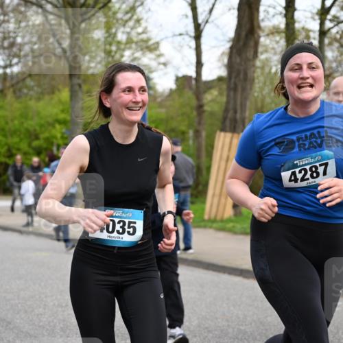 12.04.2026 - 45. Internationalen Wilhelmsburger Insellauf J. Mangold http://msf.ph/oto/9509923 12.04.2026 12:58:58 Ziel 5174, 5846, 3286, 3623, 4822, 2015, 3926, 3728, 4023, 2009, 4875, 5276, 3017, 5111, 5124, 5644, 5718, 2082, 4741, 5191, 4287, 5219, 2068, 3246, 4035, 3246, 4035, 5244, 4128, 4565, 5079, 4395, 4187, 5067, 5067, 2069, 4761, 5179, 3192, 5635, 4917, 4171, 4170, 5011, 4781, 4872, 4581, 5338 meine-sportfotos.de
