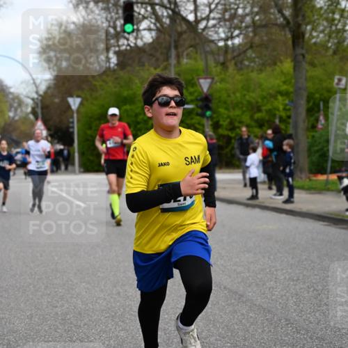 12.04.2026 - 45. Internationalen Wilhelmsburger Insellauf J. Mangold http://msf.ph/oto/9509929 12.04.2026 12:58:59 Ziel 5846, 3286, 3623, 4822, 2015, 3926, 3728, 4023, 2009, 4875, 5276, 3017, 5111, 5124, 5644, 5718, 2082, 4741, 5191, 4287, 5219, 2068, 3246, 4035, 5244, 4128, 4565, 5079, 4395, 4187, 5067, 2069, 4761, 2069, 4761, 5179, 3192, 5635, 4917, 4171, 4170, 5011, 4781, 4872, 4581, 5338 meine-sportfotos.de