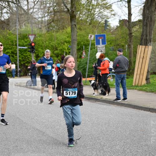 12.04.2026 - 45. Internationalen Wilhelmsburger Insellauf J. Mangold http://msf.ph/oto/9510014 12.04.2026 12:59:15 Ziel 5276, 3017, 5111, 5124, 5644, 5718, 2082, 4741, 5191, 4287, 5219, 2068, 3246, 4035, 5244, 4128, 4565, 5079, 4395, 4187, 5067, 2069, 4761, 5179, 3192, 5635, 4917, 4171, 4170, 4171, 4170, 5011, 4781, 4872, 4581, 5338, 5339, 2006, 4096, 5081, 4623, 4620, 3999, 5183, 5863, 5550, 5074, 5467 meine-sportfotos.de