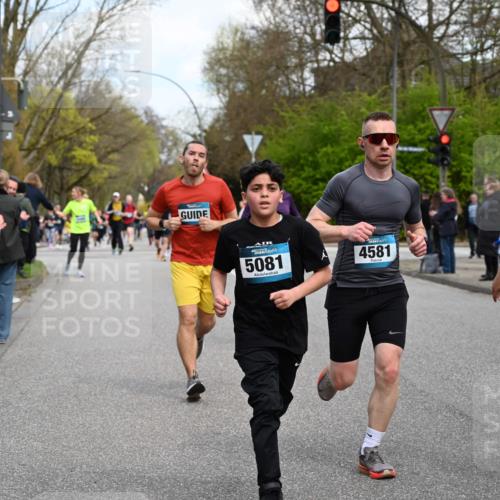 12.04.2026 - 45. Internationalen Wilhelmsburger Insellauf J. Mangold http://msf.ph/oto/9510096 12.04.2026 12:59:29 Ziel 4395, 4187, 5067, 2069, 4761, 5179, 3192, 5635, 4917, 4171, 4170, 5011, 4781, 4872, 4581, 5338, 5339, 2006, 4096, 5081, 4623, 4623, 4620, 3999, 5183, 5863, 5550, 5074, 5467, 3972, 3972, 2984, 2063, 2735, 5657, 4782, 2117, 2683, 4983, 3403, 4530, 5107, 5120, 2291, 5104, 5670, 5145, 5669 meine-sportfotos.de