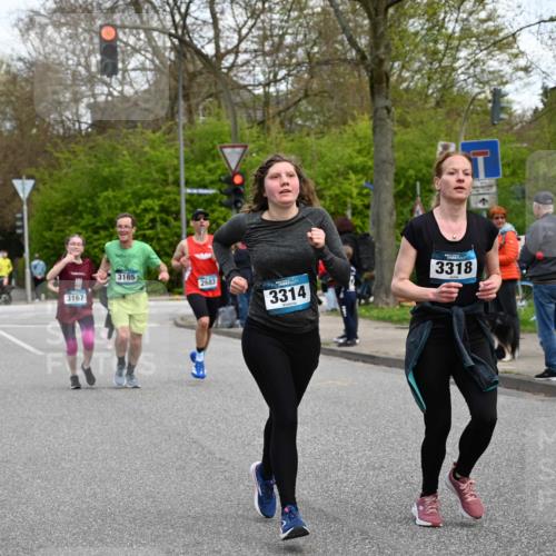 12.04.2026 - 45. Internationalen Wilhelmsburger Insellauf J. Mangold http://msf.ph/oto/9510231 12.04.2026 12:59:57 Ziel 3999, 5183, 5863, 5550, 5074, 5467, 3972, 2984, 2063, 2735, 5657, 4782, 2117, 2683, 4983, 3403, 4530, 5107, 5120, 2291, 5104, 5670, 5145, 5669, 3212, 3167, 3318, 3314, 3165, 4698, 4962, 5798, 4074, 5828, 5610, 5083, 4410, 3378 meine-sportfotos.de