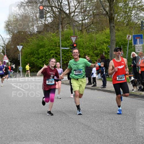 12.04.2026 - 45. Internationalen Wilhelmsburger Insellauf J. Mangold http://msf.ph/oto/9510244 12.04.2026 12:59:58 Ziel 3999, 5183, 5863, 5550, 5074, 5467, 3972, 2984, 2063, 2735, 5657, 4782, 2117, 2683, 4983, 3403, 4530, 5107, 5120, 2291, 5104, 5670, 5145, 5669, 3212, 3167, 3318, 3314, 3165, 3165, 4698, 4962, 5798, 4074, 5828, 5610, 5083, 4410, 4410, 3378 meine-sportfotos.de