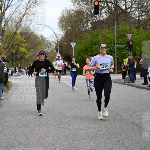 12.04.2026 - 45. Internationalen Wilhelmsburger Insellauf J. Mangold http://msf.ph/oto/9510298 12.04.2026 13:00:07 Ziel 2984, 2063, 2735, 5657, 4782, 2117, 2683, 4983, 3403, 4530, 5107, 5120, 2291, 5104, 5670, 5145, 5669, 3212, 3167, 3318, 3314, 3165, 4698, 4962, 5798, 4074, 5828, 5610, 5083, 5083, 4410, 3378, 5012, 2303, 4997, 4397, 5854, 5737 meine-sportfotos.de