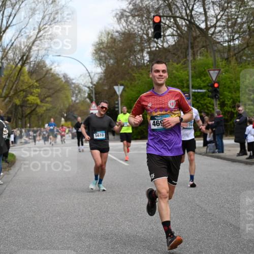 12.04.2026 - 45. Internationalen Wilhelmsburger Insellauf J. Mangold http://msf.ph/oto/9510338 12.04.2026 13:00:11 Ziel 5657, 4782, 2117, 2683, 4983, 3403, 4530, 5107, 5120, 2291, 5104, 5670, 5145, 5669, 3212, 3167, 3318, 3314, 3165, 4698, 4962, 5798, 4074, 5828, 5610, 5083, 4410, 3378, 5012, 5012, 2303, 4997, 4397, 5854, 5737, 5412, 4826, 3136, 4098 meine-sportfotos.de