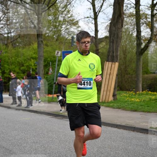 12.04.2026 - 45. Internationalen Wilhelmsburger Insellauf J. Mangold http://msf.ph/oto/9510384 12.04.2026 13:00:16 Ziel 4983, 3403, 4530, 5107, 5120, 2291, 5104, 5670, 5145, 5669, 3212, 3167, 3318, 3314, 3165, 4698, 4962, 5798, 4074, 5828, 5610, 5083, 4410, 3378, 3378, 5012, 2303, 4997, 4397, 5854, 5737, 5412, 4826, 3136, 4098, 4468, 2964, 5311, 4707 meine-sportfotos.de