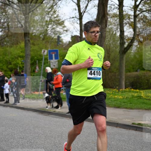 12.04.2026 - 45. Internationalen Wilhelmsburger Insellauf J. Mangold http://msf.ph/oto/9510386 12.04.2026 13:00:16 Ziel 4983, 3403, 4530, 5107, 5120, 2291, 5104, 5670, 5145, 5669, 3212, 3167, 3318, 3314, 3165, 4698, 4962, 5798, 4074, 5828, 5610, 5083, 4410, 3378, 3378, 5012, 2303, 4997, 4397, 5854, 5737, 5412, 4826, 3136, 4098, 4468, 2964, 5311, 4707 meine-sportfotos.de