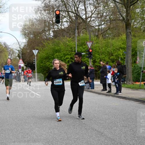 12.04.2026 - 45. Internationalen Wilhelmsburger Insellauf J. Mangold http://msf.ph/oto/9510390 12.04.2026 13:00:19 Ziel 3212, 3167, 3318, 3314, 3165, 4698, 4962, 5798, 4074, 5828, 5610, 5083, 4410, 3378, 5012, 2303, 4997, 4397, 5854, 5737, 5412, 4826, 3136, 4098, 4468, 2964, 5311, 4707, 4696, 5777, 3166, 4702 meine-sportfotos.de