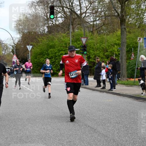 12.04.2026 - 45. Internationalen Wilhelmsburger Insellauf J. Mangold http://msf.ph/oto/9510433 12.04.2026 13:00:29 Ziel 4074, 5828, 5610, 5083, 4410, 3378, 5012, 2303, 4997, 4397, 5854, 5737, 5737, 5412, 4826, 3136, 4098, 4468, 2964, 5311, 4707, 4696, 4696, 5777, 3166, 4702, 4407, 4827, 4622, 5799, 4537, 4538 meine-sportfotos.de