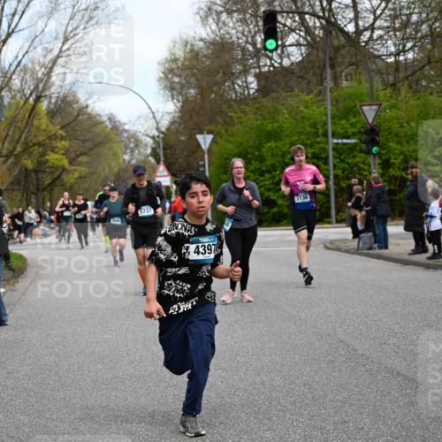 12.04.2026 - 45. Internationalen Wilhelmsburger Insellauf J. Mangold http://msf.ph/oto/9510459 12.04.2026 13:00:32 Ziel 5083, 4410, 3378, 5012, 2303, 4997, 4397, 5854, 5737, 5412, 4826, 5412, 4826, 3136, 4098, 4468, 2964, 5311, 4707, 4696, 5777, 3166, 4702, 4407, 4407, 4827, 4622, 5799, 4537, 4538, 4830, 4354, 4772, 4355, 5106, 4332, 5765 meine-sportfotos.de