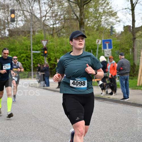 12.04.2026 - 45. Internationalen Wilhelmsburger Insellauf J. Mangold http://msf.ph/oto/9510514 12.04.2026 13:00:39 Ziel 3378, 5012, 2303, 4997, 4397, 5854, 5737, 5412, 4826, 3136, 4098, 4468, 2964, 5311, 4707, 4696, 5777, 3166, 4702, 4407, 4827, 4622, 5799, 4537, 4538, 4830, 4354, 4772, 4355, 5106, 4332, 5765, 4944, 4546, 5485, 4625, 4637, 3436, 3437, 2578, 4937, 5135 meine-sportfotos.de