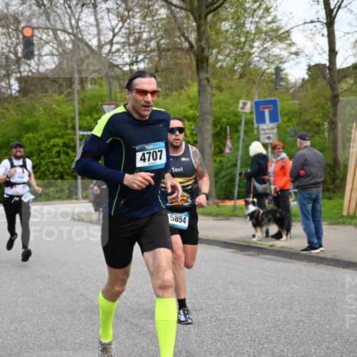 12.04.2026 - 45. Internationalen Wilhelmsburger Insellauf J. Mangold http://msf.ph/oto/9510525 12.04.2026 13:00:40 Ziel 3378, 5012, 2303, 4997, 4397, 5854, 5737, 5412, 4826, 3136, 4098, 4468, 2964, 5311, 4707, 4696, 5777, 3166, 4702, 4407, 4827, 4622, 5799, 4537, 4538, 5799, 4537, 4538, 4830, 4354, 4772, 4355, 5106, 4332, 5765, 4944, 4546, 5485, 4625, 4637, 3436, 3437, 2578, 4937, 5135, 5186, 4765 meine-sportfotos.de