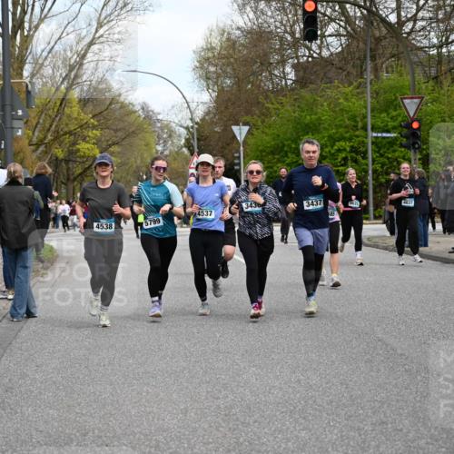 12.04.2026 - 45. Internationalen Wilhelmsburger Insellauf J. Mangold http://msf.ph/oto/9510628 12.04.2026 13:00:55 Ziel 5412, 4826, 3136, 4098, 4468, 2964, 5311, 4707, 4696, 5777, 3166, 4702, 4407, 4827, 4622, 5799, 4537, 4538, 4830, 4354, 4772, 4355, 5106, 4332, 4355, 5106, 4332, 5765, 4944, 4546, 5485, 4625, 4637, 3436, 3437, 2578, 4937, 5135, 5186, 4765, 5167, 4869, 4869, 5636, 3954, 5182, 4778, 5692, 4644, 4925, 5351, 5140, 4965, 3154, 4754, 4890, 4888, 4889, 5349, 3726, 5679, 5472 meine-sportfotos.de