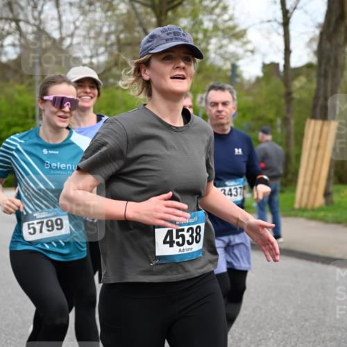 12.04.2026 - 45. Internationalen Wilhelmsburger Insellauf J. Mangold http://msf.ph/oto/9510658 12.04.2026 13:00:58 Ziel 3136, 4098, 4468, 2964, 5311, 4707, 4696, 5777, 3166, 4702, 4407, 4827, 4622, 5799, 4537, 4538, 4830, 4354, 4772, 4355, 5106, 4332, 5765, 4944, 4546, 4944, 4546, 5485, 4625, 4637, 3436, 3437, 2578, 4937, 5135, 5186, 4765, 5167, 4869, 5636, 3954, 5182, 4778, 5692, 4644, 5692, 4644, 4925, 5351, 5140, 4965, 3154, 4754, 4890, 4888, 4889, 5349, 3726, 5679, 5472, 5807, 5782, 4666, 5781 meine-sportfotos.de