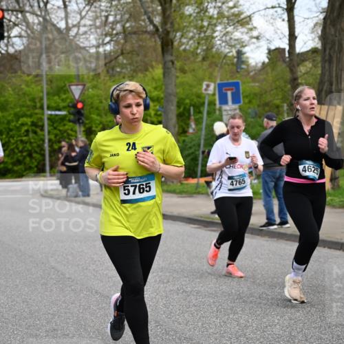 12.04.2026 - 45. Internationalen Wilhelmsburger Insellauf J. Mangold http://msf.ph/oto/9510677 12.04.2026 13:01:00 Ziel 4468, 2964, 5311, 4707, 4696, 5777, 3166, 4702, 4407, 4827, 4622, 5799, 4537, 4538, 4830, 4354, 4772, 4355, 5106, 4332, 5765, 4944, 4546, 5485, 4625, 4637, 3436, 4625, 4637, 3436, 3437, 2578, 4937, 5135, 5186, 4765, 5167, 4869, 5636, 3954, 5182, 4778, 5692, 4644, 4925, 5351, 5140, 5140, 4965, 3154, 4754, 4890, 4888, 4889, 5349, 3726, 5679, 5472, 5807, 5782, 4666, 5781 meine-sportfotos.de