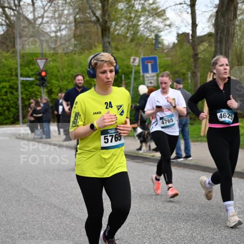 12.04.2026 - 45. Internationalen Wilhelmsburger Insellauf J. Mangold http://msf.ph/oto/9510679 12.04.2026 13:01:00 Ziel 4468, 2964, 5311, 4707, 4696, 5777, 3166, 4702, 4407, 4827, 4622, 5799, 4537, 4538, 4830, 4354, 4772, 4355, 5106, 4332, 5765, 4944, 4546, 5485, 4625, 4637, 3436, 4625, 4637, 3436, 3437, 2578, 4937, 5135, 5186, 4765, 5167, 4869, 5636, 3954, 5182, 4778, 5692, 4644, 4925, 5351, 5140, 5140, 4965, 3154, 4754, 4890, 4888, 4889, 5349, 3726, 5679, 5472, 5807, 5782, 4666, 5781 meine-sportfotos.de