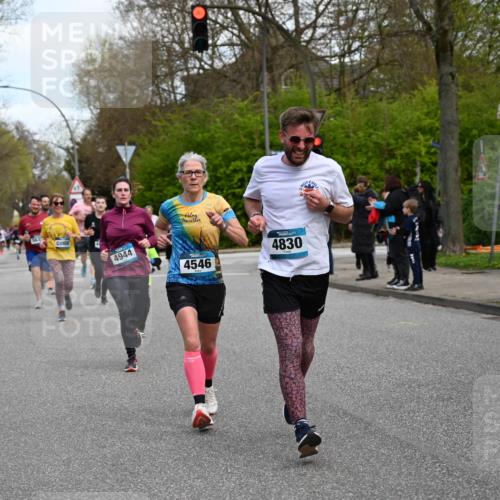 12.04.2026 - 45. Internationalen Wilhelmsburger Insellauf J. Mangold http://msf.ph/oto/9510689 12.04.2026 13:01:01 Ziel 4468, 2964, 5311, 4707, 4696, 5777, 3166, 4702, 4407, 4827, 4622, 5799, 4537, 4538, 4830, 4354, 4772, 4355, 5106, 4332, 5765, 4944, 4546, 5485, 4625, 4637, 3436, 3437, 2578, 4937, 3437, 2578, 4937, 5135, 5186, 4765, 5167, 4869, 5636, 3954, 5182, 4778, 5692, 4644, 4925, 5351, 5140, 4965, 4965, 3154, 4754, 4890, 4888, 4889, 5349, 3726, 5679, 5472, 5807, 5782, 4666, 5781, 5796, 2675 meine-sportfotos.de