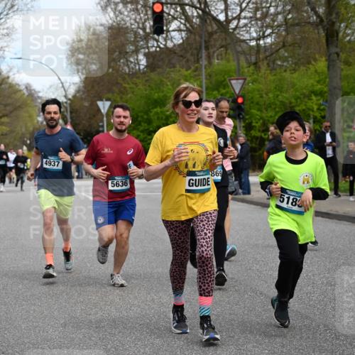 12.04.2026 - 45. Internationalen Wilhelmsburger Insellauf J. Mangold http://msf.ph/oto/9510723 12.04.2026 13:01:06 Ziel 4696, 5777, 3166, 4702, 4407, 4827, 4622, 5799, 4537, 4538, 4830, 4354, 4772, 4355, 5106, 4332, 5765, 4944, 4546, 5485, 4625, 4637, 3436, 3437, 2578, 4937, 5135, 5186, 4765, 5167, 5167, 4869, 5636, 3954, 5182, 4778, 5692, 4644, 4925, 5351, 5140, 4965, 3154, 4754, 4890, 4888, 4889, 5349, 3726, 5679, 5679, 5472, 5807, 5782, 4666, 5781, 5796, 2675, 2736 meine-sportfotos.de