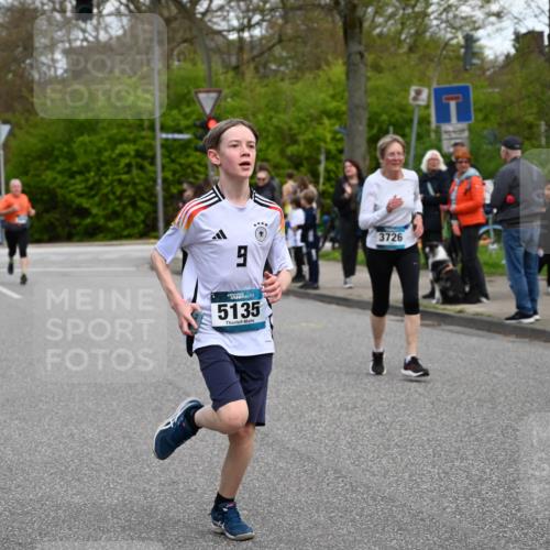 12.04.2026 - 45. Internationalen Wilhelmsburger Insellauf J. Mangold http://msf.ph/oto/9510736 12.04.2026 13:01:10 Ziel 4827, 4622, 5799, 4537, 4538, 4830, 4354, 4772, 4355, 5106, 4332, 5765, 4944, 4546, 5485, 4625, 4637, 3436, 3437, 2578, 4937, 5135, 5186, 4765, 5167, 4869, 5636, 3954, 5182, 4778, 5692, 4644, 5692, 4644, 4925, 5351, 5140, 4965, 3154, 4754, 4890, 4888, 4889, 5349, 3726, 5679, 5472, 5807, 5782, 4666, 5781, 5782, 4666, 5781, 5796, 2675, 2736, 3995 meine-sportfotos.de