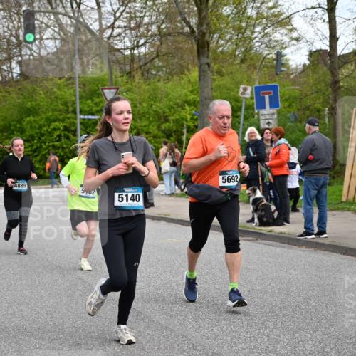 12.04.2026 - 45. Internationalen Wilhelmsburger Insellauf J. Mangold http://msf.ph/oto/9510747 12.04.2026 13:01:14 Ziel 4622, 5799, 4537, 4538, 4830, 4354, 4772, 4355, 5106, 4332, 5765, 4944, 4546, 5485, 4625, 4637, 3436, 3437, 2578, 4937, 5135, 5186, 4765, 5167, 4869, 5636, 3954, 5182, 4778, 5692, 4644, 4925, 5351, 5140, 4965, 3154, 4754, 3154, 4754, 4890, 4888, 4889, 5349, 3726, 5679, 5472, 5807, 5782, 4666, 5781, 5796, 2675, 2736, 3995, 5188, 5852 meine-sportfotos.de
