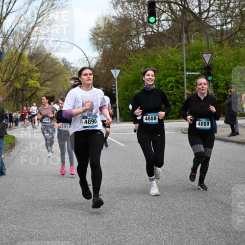 12.04.2026 - 45. Internationalen Wilhelmsburger Insellauf J. Mangold http://msf.ph/oto/9510758 12.04.2026 13:01:16 Ziel 5799, 4537, 4538, 4830, 4354, 4772, 4355, 5106, 4332, 5765, 4944, 4546, 5485, 4625, 4637, 3436, 3437, 2578, 4937, 5135, 5186, 4765, 5167, 4869, 5636, 3954, 5182, 4778, 5692, 4644, 4925, 5351, 5140, 4965, 3154, 4754, 4890, 4888, 4889, 5349, 3726, 4890, 4888, 4889, 5349, 3726, 5679, 5472, 5807, 5782, 4666, 5781, 5796, 2675, 2736, 2736, 3995, 5188, 5852, 3626, 5409, 5059 meine-sportfotos.de