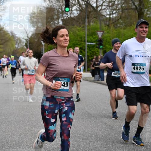 12.04.2026 - 45. Internationalen Wilhelmsburger Insellauf J. Mangold http://msf.ph/oto/9510793 12.04.2026 13:01:20 Ziel 4355, 5106, 4332, 5765, 4944, 4546, 5485, 4625, 4637, 3436, 3437, 2578, 4937, 5135, 5186, 4765, 5167, 4869, 5636, 3954, 5182, 4778, 5692, 4644, 4925, 5351, 5140, 4965, 3154, 4754, 4890, 4888, 4889, 5349, 3726, 5679, 5472, 5807, 5782, 4666, 5781, 5796, 2675, 2736, 3995, 5188, 5852, 3626, 5409, 5059, 2083, 5176 meine-sportfotos.de