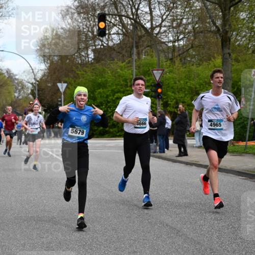 12.04.2026 - 45. Internationalen Wilhelmsburger Insellauf J. Mangold http://msf.ph/oto/9510821 12.04.2026 13:01:24 Ziel 5485, 4625, 4637, 3436, 3437, 2578, 4937, 5135, 5186, 4765, 5167, 4869, 5636, 3954, 5182, 4778, 5692, 4644, 4925, 5351, 5140, 4965, 3154, 4754, 4890, 4888, 4889, 5349, 3726, 5679, 5472, 5807, 5782, 4666, 5781, 5796, 2675, 2736, 3995, 5188, 5852, 3626, 5409, 5059, 2083, 5176, 4423 meine-sportfotos.de