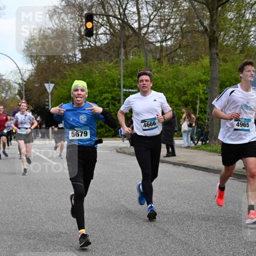 12.04.2026 - 45. Internationalen Wilhelmsburger Insellauf J. Mangold http://msf.ph/oto/9510825 12.04.2026 13:01:25 Ziel 4625, 4637, 3436, 3437, 2578, 4937, 5135, 5186, 4765, 5167, 4869, 5636, 3954, 5182, 4778, 5692, 4644, 4925, 5351, 5140, 4965, 3154, 4754, 4890, 4888, 4889, 5349, 3726, 5679, 5472, 5807, 5782, 4666, 5781, 5796, 2675, 5796, 2675, 2736, 3995, 5188, 5188, 5852, 3626, 5409, 5059, 2083, 5176, 4423, 2185 meine-sportfotos.de