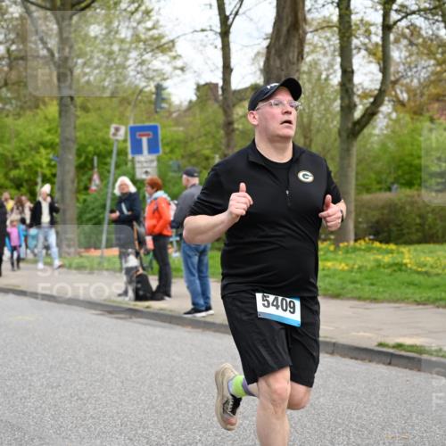 12.04.2026 - 45. Internationalen Wilhelmsburger Insellauf J. Mangold http://msf.ph/oto/9510957 12.04.2026 13:01:43 Ziel 5679, 5472, 5807, 5782, 4666, 5781, 5796, 2675, 2736, 3995, 5188, 5852, 3626, 5409, 5059, 2083, 5176, 4423, 2185, 5100, 4422, 2733, 4433, 2733, 4433, 2738, 3129, 3616, 5181, 5117, 3663, 5540, 5137, 4527, 4606, 5455, 4817, 4818, 4966 meine-sportfotos.de