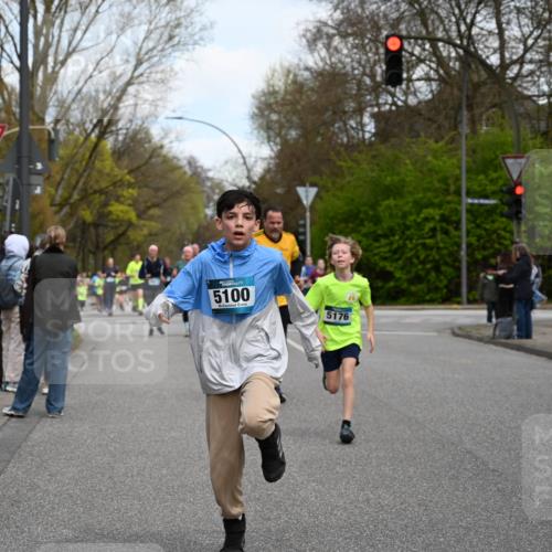 12.04.2026 - 45. Internationalen Wilhelmsburger Insellauf J. Mangold http://msf.ph/oto/9510998 12.04.2026 13:01:53 Ziel 2736, 3995, 5188, 5852, 3626, 5409, 5059, 2083, 5176, 4423, 2185, 5100, 4422, 4422, 2733, 4433, 2738, 3129, 3616, 5181, 5117, 3663, 5540, 5137, 4527, 4606, 5455, 4527, 4606, 5455, 4817, 4818, 4966, 2278, 2292, 2057, 5068, 3858, 3859, 4525, 4072, 2086, 5827, 4310, 4308, 5165, 4584, 5123 meine-sportfotos.de