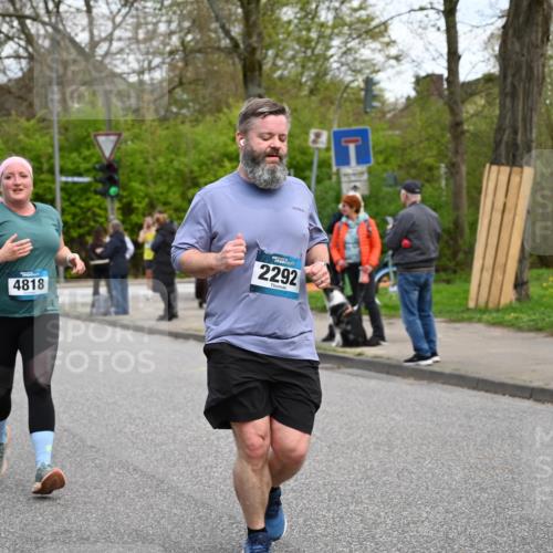12.04.2026 - 45. Internationalen Wilhelmsburger Insellauf J. Mangold http://msf.ph/oto/9511053 12.04.2026 13:02:01 Ziel 5188, 5852, 3626, 5409, 5059, 2083, 5176, 4423, 2185, 5100, 4422, 2733, 4433, 2738, 3129, 3616, 5181, 5117, 3663, 5540, 5137, 4527, 4606, 5455, 4817, 4818, 4966, 2278, 2292, 2057, 5068, 3858, 3859, 4525, 4072, 2086, 5827, 4310, 4308, 5165, 5165, 4584, 5123, 5177, 5178, 5658, 4235, 3128, 5175, 3510, 4618, 4617, 4990, 3170, 4719, 4854 meine-sportfotos.de