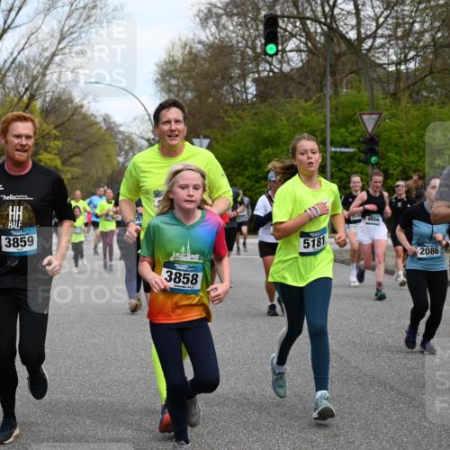 12.04.2026 - 45. Internationalen Wilhelmsburger Insellauf J. Mangold http://msf.ph/oto/9511093 12.04.2026 13:02:07 Ziel 2083, 5176, 4423, 2185, 5100, 4422, 2733, 4433, 2738, 3129, 3616, 5181, 5117, 3663, 5540, 5137, 4527, 4606, 5455, 4817, 4818, 4966, 4966, 2278, 2292, 2057, 5068, 3858, 3859, 4525, 4072, 2086, 5827, 4310, 4308, 5165, 4584, 5123, 5177, 5178, 5658, 5658, 4235, 3128, 5175, 3510, 4618, 4617, 4990, 3170, 4719, 4854, 3761, 4253, 5022, 4239, 3618, 3784, 5329, 5330, 4099, 4576, 4100 meine-sportfotos.de
