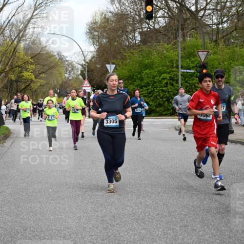 12.04.2026 - 45. Internationalen Wilhelmsburger Insellauf J. Mangold http://msf.ph/oto/9511103 12.04.2026 13:02:09 Ziel 5176, 4423, 2185, 5100, 4422, 2733, 4433, 2738, 3129, 3616, 5181, 5117, 3663, 5540, 5137, 4527, 4606, 5455, 4817, 4818, 4966, 2278, 2292, 2057, 2057, 5068, 3858, 3859, 4525, 4072, 2086, 5827, 4310, 4308, 5165, 4584, 5123, 5177, 5178, 5658, 4235, 3128, 5175, 5175, 3510, 4618, 4617, 4990, 3170, 4719, 4854, 3761, 4253, 5022, 4239, 3618, 3784, 5329, 5330, 4099, 4576, 4100, 2023, 5091 meine-sportfotos.de