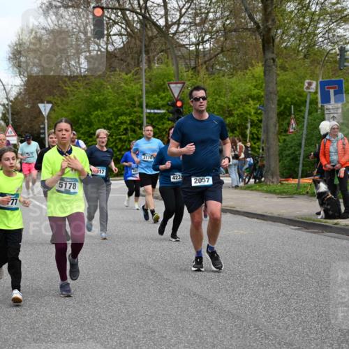 12.04.2026 - 45. Internationalen Wilhelmsburger Insellauf J. Mangold http://msf.ph/oto/9511135 12.04.2026 13:02:13 Ziel 2185, 5100, 4422, 2733, 4433, 2738, 3129, 3616, 5181, 5117, 3663, 5540, 5137, 4527, 4606, 5455, 4817, 4818, 4966, 2278, 2292, 2057, 5068, 3858, 3859, 4525, 4072, 2086, 5827, 4310, 4308, 5165, 5165, 4584, 5123, 5177, 5178, 5658, 4235, 3128, 5175, 3510, 4618, 4617, 4990, 3170, 4719, 4854, 4990, 3170, 4719, 4854, 3761, 4253, 5022, 4239, 3618, 3784, 5329, 5330, 4099, 4576, 4100, 2023, 5091, 5072, 5061, 4858, 5730 meine-sportfotos.de