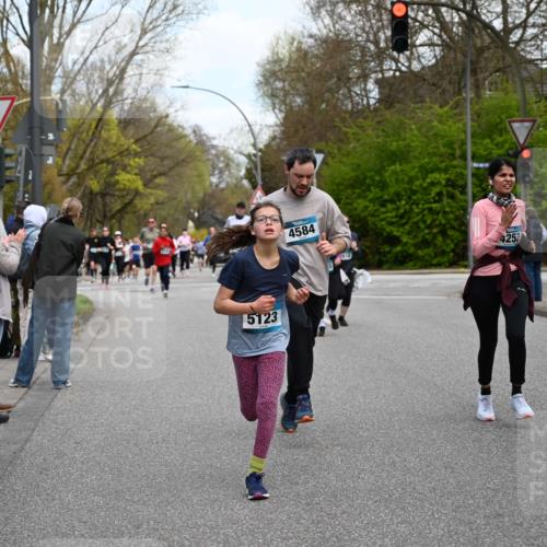 12.04.2026 - 45. Internationalen Wilhelmsburger Insellauf J. Mangold http://msf.ph/oto/9511180 12.04.2026 13:02:20 Ziel 2733, 4433, 2738, 3129, 3616, 5181, 5117, 3663, 5540, 5137, 4527, 4606, 5455, 4817, 4818, 4966, 2278, 2292, 2057, 5068, 3858, 3859, 4525, 4072, 2086, 5827, 4310, 4308, 5165, 4584, 5123, 5177, 5178, 5658, 4235, 3128, 4235, 3128, 5175, 3510, 4618, 4617, 4990, 3170, 4719, 4854, 3761, 4253, 5022, 4239, 3618, 3784, 5329, 5330, 4099, 4576, 4100, 2023, 5091, 2023, 5091, 5072, 5061, 4858, 5730, 4760, 5197, 5077, 5151, 4805, 4797, 4123 meine-sportfotos.de