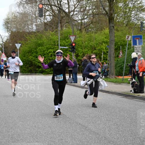 12.04.2026 - 45. Internationalen Wilhelmsburger Insellauf J. Mangold http://msf.ph/oto/9511203 12.04.2026 13:02:23 Ziel 3129, 3616, 5181, 5117, 3663, 5540, 5137, 4527, 4606, 5455, 4817, 4818, 4966, 2278, 2292, 2057, 5068, 3858, 3859, 4525, 4072, 2086, 5827, 4310, 4308, 5165, 4584, 5123, 5177, 5178, 5658, 4235, 3128, 5175, 3510, 4618, 4617, 4990, 3170, 4719, 4854, 3761, 4253, 5022, 4239, 3618, 3784, 5329, 5330, 4099, 4576, 4100, 2023, 5091, 5072, 5061, 4858, 5730, 4760, 5197, 5077, 5151, 4805, 4797, 4123, 4650 meine-sportfotos.de