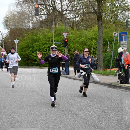 12.04.2026 - 45. Internationalen Wilhelmsburger Insellauf J. Mangold http://msf.ph/oto/9511204 12.04.2026 13:02:23 Ziel 3129, 3616, 5181, 5117, 3663, 5540, 5137, 4527, 4606, 5455, 4817, 4818, 4966, 2278, 2292, 2057, 5068, 3858, 3859, 4525, 4072, 2086, 5827, 4310, 4308, 5165, 4584, 5123, 5177, 5178, 5658, 4235, 3128, 5175, 3510, 4618, 4617, 4990, 3170, 4719, 4854, 3761, 4253, 5022, 4239, 3618, 3784, 5329, 5330, 4099, 4576, 4100, 2023, 5091, 5072, 5061, 4858, 5730, 4760, 5197, 5077, 5151, 4805, 4797, 4123, 4650 meine-sportfotos.de