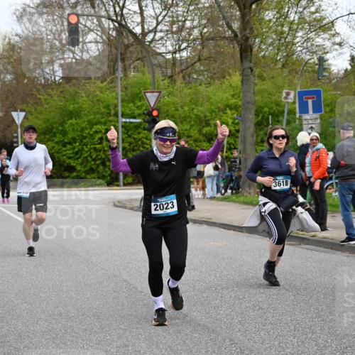 12.04.2026 - 45. Internationalen Wilhelmsburger Insellauf J. Mangold http://msf.ph/oto/9511213 12.04.2026 13:02:24 Ziel 3129, 3616, 5181, 5117, 3663, 5540, 5137, 4527, 4606, 5455, 4817, 4818, 4966, 2278, 2292, 2057, 5068, 3858, 3859, 4525, 4072, 2086, 5827, 4310, 4308, 5165, 4584, 5123, 5177, 5178, 5658, 4235, 3128, 5175, 3510, 4618, 4617, 4618, 4617, 4990, 3170, 4719, 4854, 3761, 4253, 5022, 4239, 3618, 3784, 5329, 5330, 4099, 4576, 4100, 2023, 5091, 5072, 5061, 4858, 5730, 4760, 5197, 5077, 5151, 4805, 4797, 4123, 4650, 5162, 4816 meine-sportfotos.de