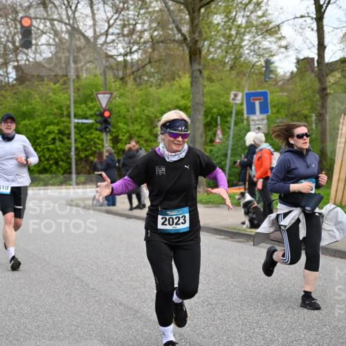 12.04.2026 - 45. Internationalen Wilhelmsburger Insellauf J. Mangold http://msf.ph/oto/9511220 12.04.2026 13:02:25 Ziel 3616, 5181, 5117, 3663, 5540, 5137, 4527, 4606, 5455, 4817, 4818, 4966, 2278, 2292, 2057, 5068, 3858, 3859, 4525, 4072, 2086, 5827, 4310, 4308, 5165, 4584, 5123, 5177, 5178, 5658, 4235, 3128, 5175, 3510, 4618, 4617, 4990, 3170, 4719, 4854, 4990, 3170, 4719, 4854, 3761, 4253, 5022, 4239, 3618, 3784, 5329, 5330, 4099, 4576, 4100, 2023, 5091, 5072, 5061, 4858, 5730, 5061, 4858, 5730, 4760, 5197, 5077, 5151, 4805, 4797, 4123, 4650, 5162, 4816 meine-sportfotos.de