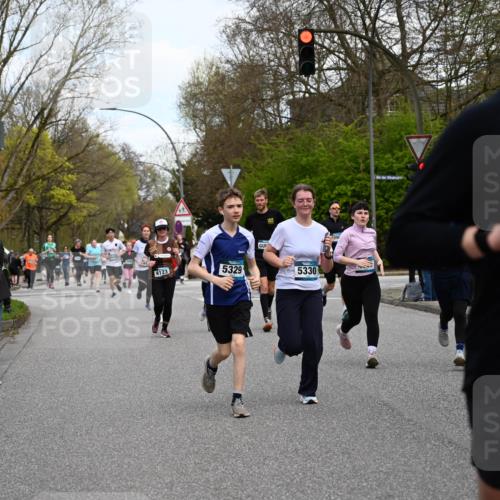 12.04.2026 - 45. Internationalen Wilhelmsburger Insellauf J. Mangold http://msf.ph/oto/9511281 12.04.2026 13:02:33 Ziel 2278, 2292, 2057, 5068, 3858, 3859, 4525, 4072, 2086, 5827, 4310, 4308, 5165, 4584, 5123, 5177, 5178, 5658, 4235, 3128, 5175, 3510, 4618, 4617, 4990, 3170, 4719, 4854, 3761, 4253, 5022, 4239, 3618, 3784, 5329, 5330, 4099, 4576, 4100, 2023, 5091, 5072, 5061, 4858, 5730, 4760, 5197, 5077, 5151, 4805, 4797, 4123, 4650, 4650, 5162, 4816, 3454, 3062, 4523, 2704, 4413, 5428, 2938, 5116, 4267, 2939, 5138, 3489 meine-sportfotos.de