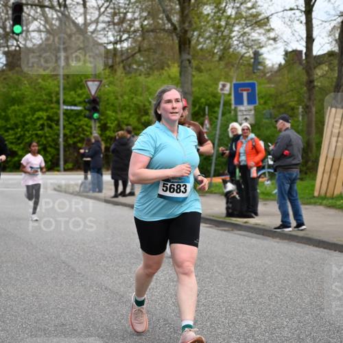 12.04.2026 - 45. Internationalen Wilhelmsburger Insellauf J. Mangold http://msf.ph/oto/9511396 12.04.2026 13:02:49 Ziel 4618, 4617, 4990, 3170, 4719, 4854, 3761, 4253, 5022, 4239, 3618, 3784, 5329, 5330, 4099, 4576, 4100, 2023, 5091, 5072, 5061, 4858, 5730, 4760, 5197, 5077, 5151, 4805, 4797, 4123, 4650, 5162, 4816, 3454, 3062, 4523, 2704, 4413, 5428, 2938, 5116, 4267, 2939, 5138, 3489, 5683, 5436, 3313, 5470, 4743, 4323, 3962, 3652, 2642 meine-sportfotos.de