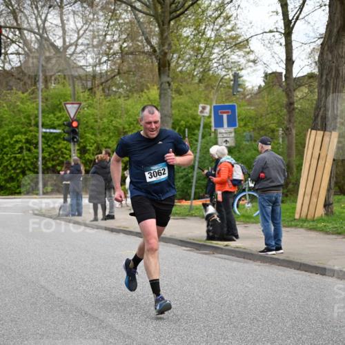12.04.2026 - 45. Internationalen Wilhelmsburger Insellauf J. Mangold http://msf.ph/oto/9511433 12.04.2026 13:02:56 Ziel 4576, 4100, 2023, 5091, 5072, 5061, 4858, 5730, 4760, 5197, 5077, 5151, 4805, 4797, 4123, 4650, 5162, 4816, 3454, 3062, 4523, 2704, 4413, 5428, 2938, 5116, 4267, 2939, 5138, 5138, 3489, 5683, 5436, 3313, 5470, 4743, 4323, 3962, 4323, 3962, 3652, 2642, 4780, 5063, 2508, 5200, 5208, 4842, 2287 meine-sportfotos.de